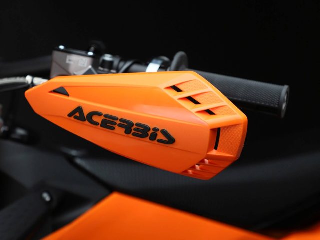 Motorsport plastice